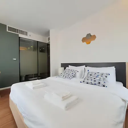 Circle S Sukhumvit 12 Bangkok-3